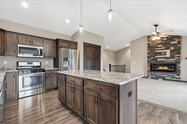 2773 Ridgeview Drive, Palo, IA 52324