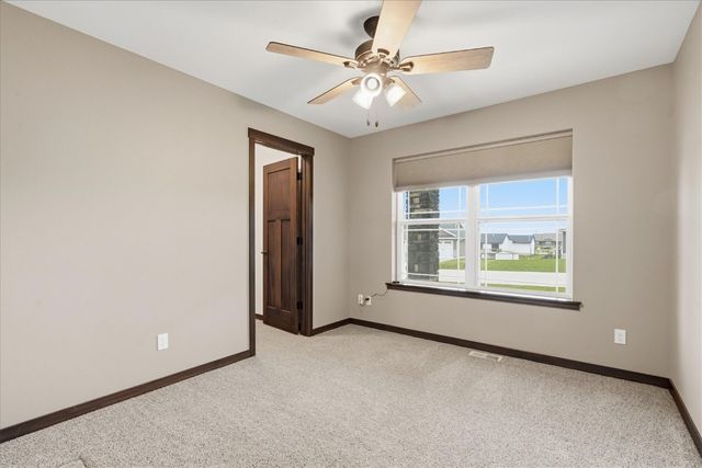 2773 Ridgeview Drive, Palo, IA 52324