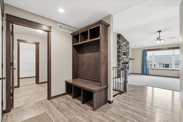 2773 Ridgeview Drive, Palo, IA 52324