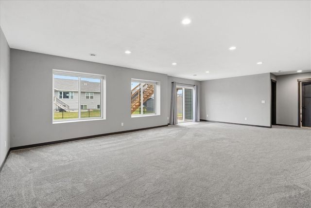 2773 Ridgeview Drive, Palo, IA 52324