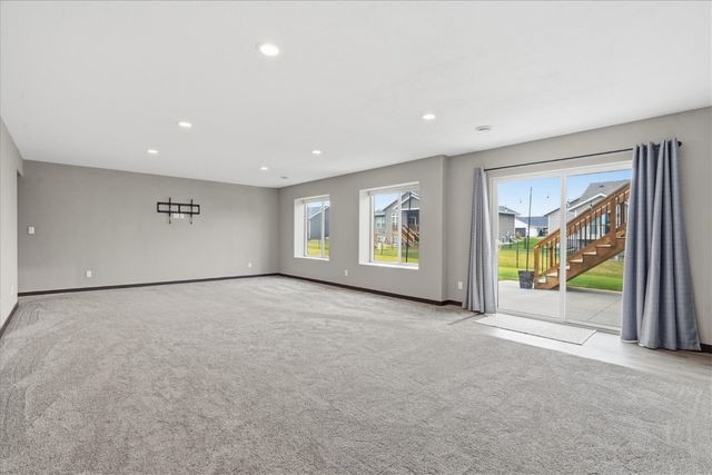 2773 Ridgeview Drive, Palo, IA 52324