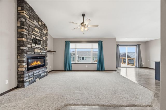 2773 Ridgeview Drive, Palo, IA 52324