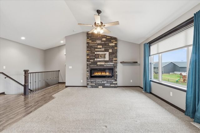 2773 Ridgeview Drive, Palo, IA 52324