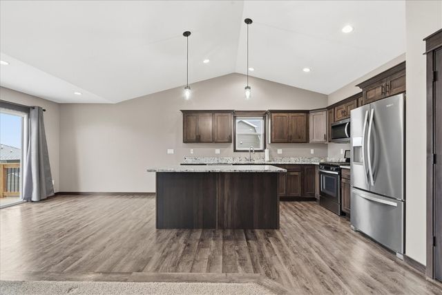 2773 Ridgeview Drive, Palo, IA 52324