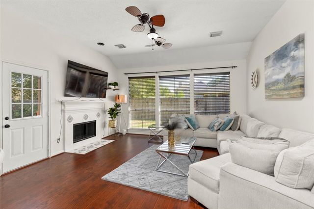 723 Avery Drive, Sugar Land, TX 77479
