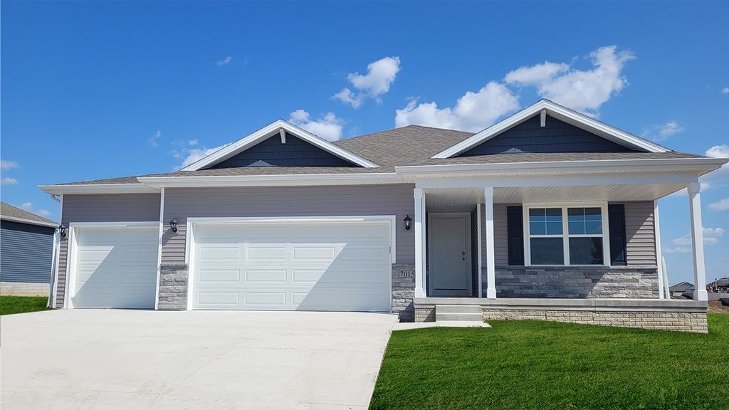 2224 SE Creekhill Way, West Des Moines, IA 50265