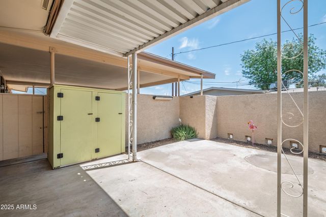 10559 W COGGINS Drive, Sun City, AZ 85351