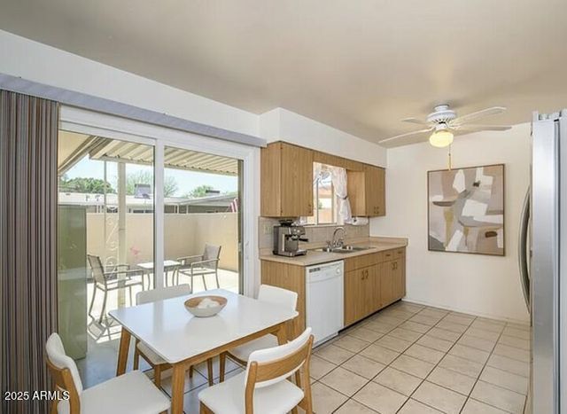 10559 W COGGINS Drive, Sun City, AZ 85351