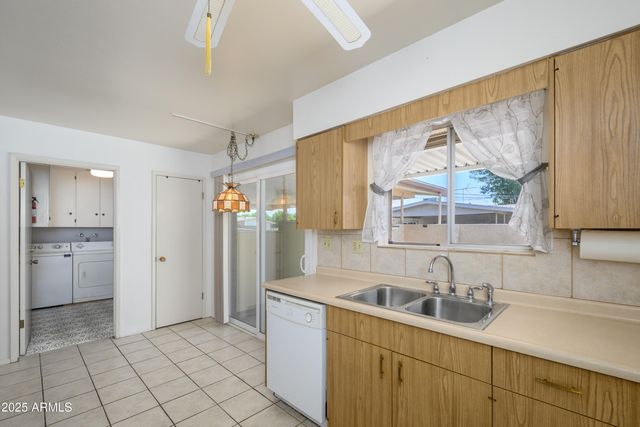 10559 W COGGINS Drive, Sun City, AZ 85351