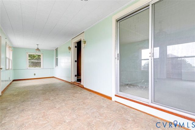 2476 Calvary Church Rd, Warsaw, VA 22572