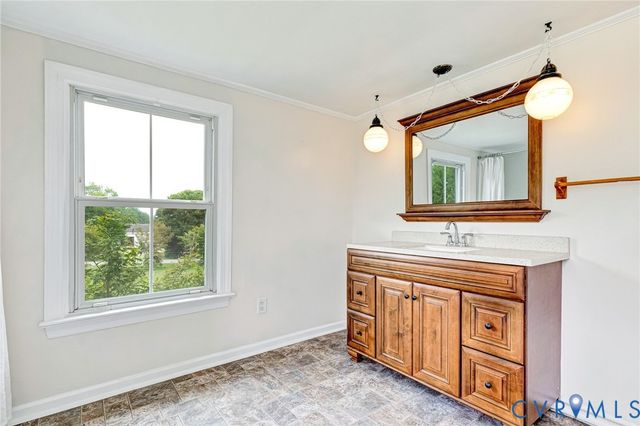 2476 Calvary Church Rd, Warsaw, VA 22572