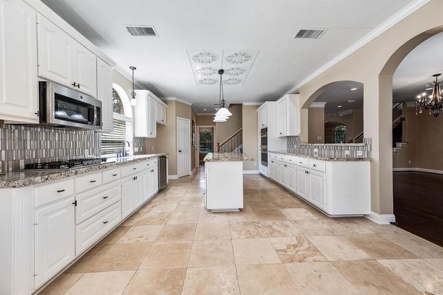 13 Turtle Creek Manor, Sugar Land, TX 77479
