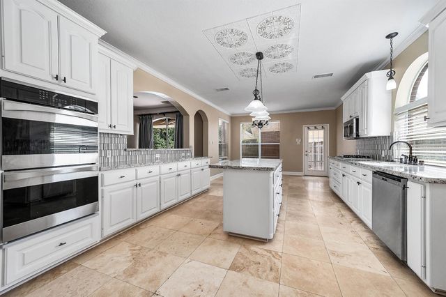 13 Turtle Creek Manor, Sugar Land, TX 77479