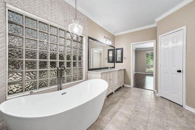 13 Turtle Creek Manor, Sugar Land, TX 77479
