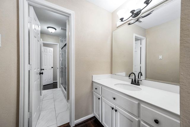 13 Turtle Creek Manor, Sugar Land, TX 77479