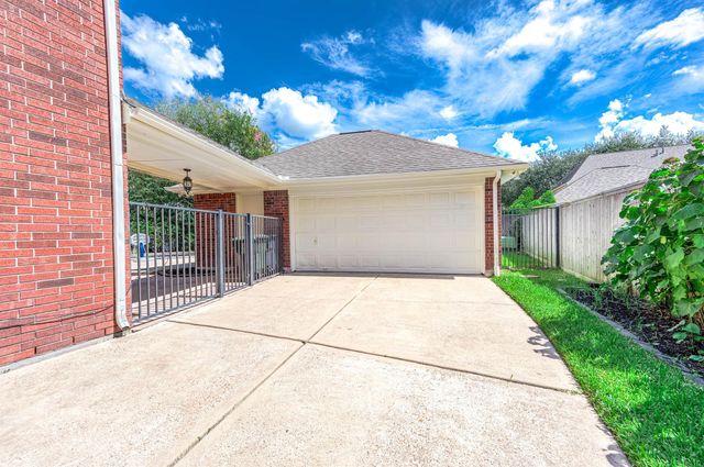 13 Turtle Creek Manor, Sugar Land, TX 77479