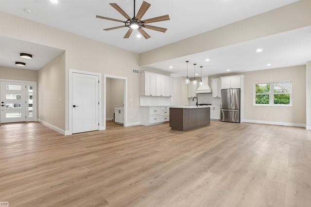 39159 Chart Street, Harrison Twp, MI 48045