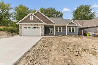 39159 Chart Street, Harrison Twp, MI 48045