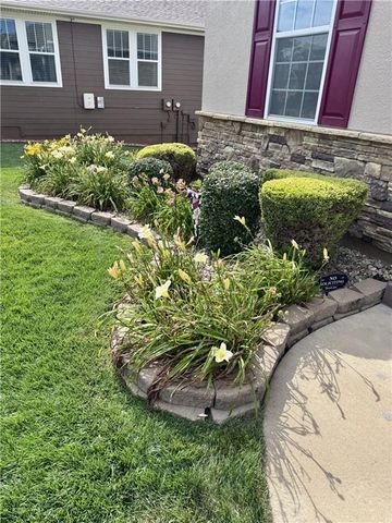 23728 W 92nd Terrace, Lenexa, KS 66227