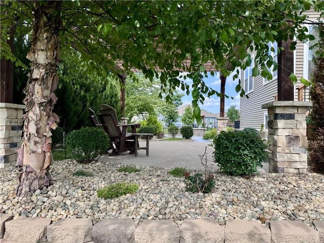 23728 W 92nd Terrace, Lenexa, KS 66227