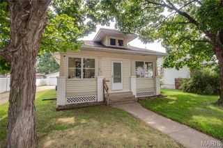 215 10th Street, Wood River, IL 62095