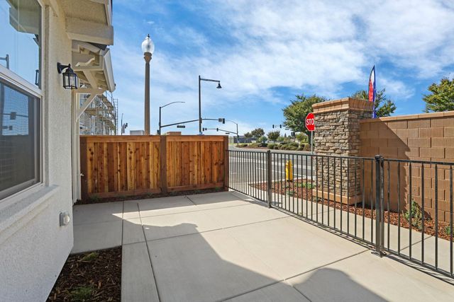 1816 Lucky Star Pl #11, Lincoln, CA 95648