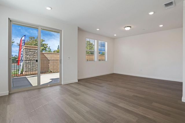 1816 Lucky Star Pl #11, Lincoln, CA 95648