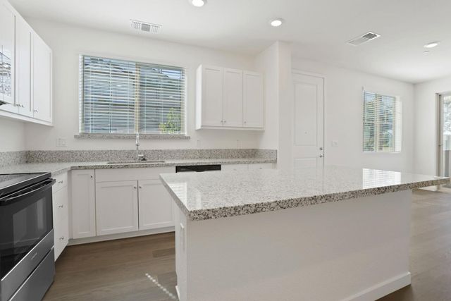 1816 Lucky Star Pl #11, Lincoln, CA 95648