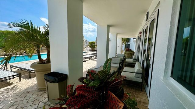 10 Aragon Ave 1013, Coral Gables, FL 33134