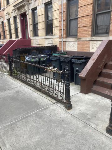 1678 Gates Avenue, Ridgewood, NY 11385