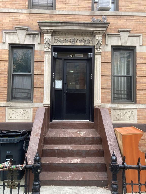 1678 Gates Avenue, Ridgewood, NY 11385 — photo 2
