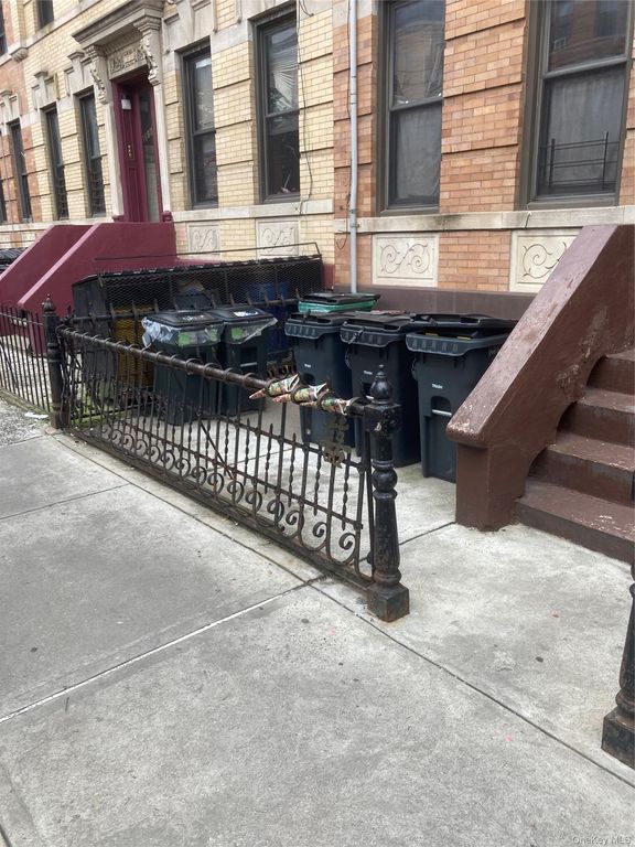 1678 Gates Avenue, Ridgewood, NY 11385 — photo 4
