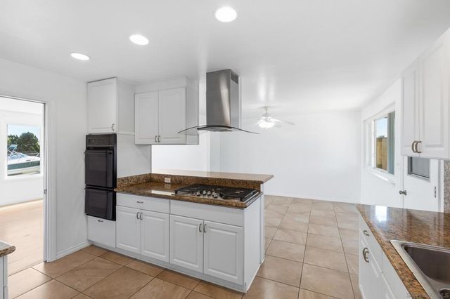 7474 Salerno St., San Diego, CA 92111