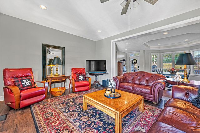 395 Chestnut Creek DR, Hardy, VA 24101