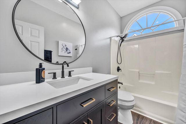 395 Chestnut Creek DR, Hardy, VA 24101