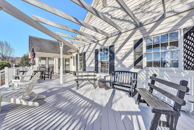 395 Chestnut Creek DR, Hardy, VA 24101