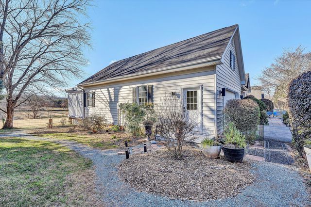 395 Chestnut Creek DR, Hardy, VA 24101