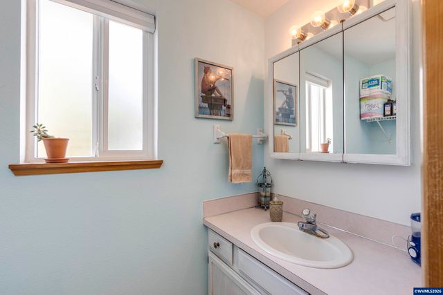 515 SE Palmer Ln, Dayton, OR 97114