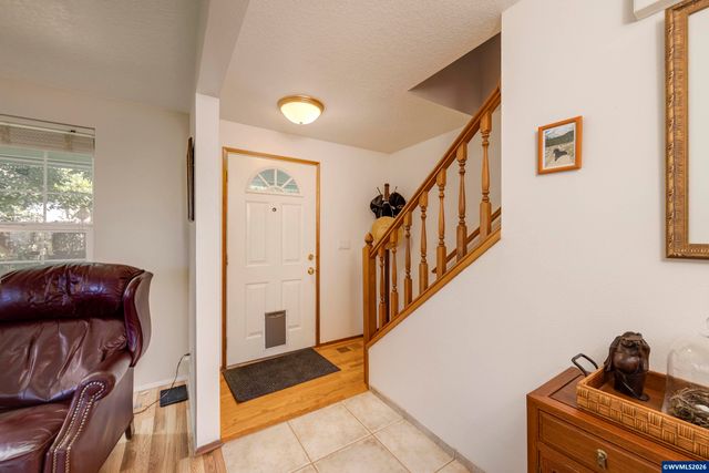515 SE Palmer Ln, Dayton, OR 97114