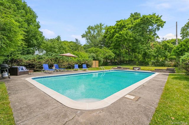 133 Westlake Drive, Valhalla, NY 10595