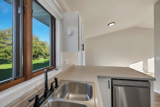 1755 WOODSTOCK STREET, Oshkosh, WI 54904