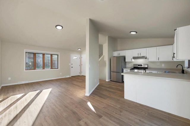1755 WOODSTOCK STREET, Oshkosh, WI 54904
