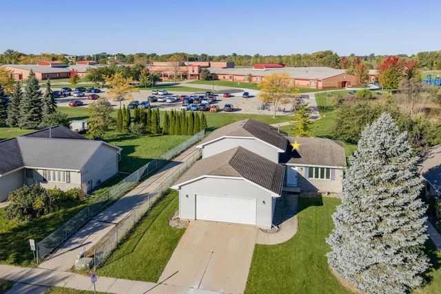 1755 WOODSTOCK STREET, Oshkosh, WI 54904