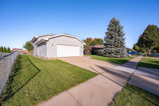 1755 WOODSTOCK STREET, Oshkosh, WI 54904