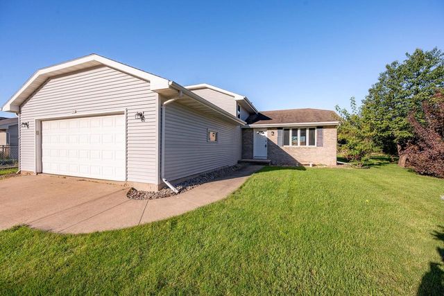 1755 WOODSTOCK STREET, Oshkosh, WI 54904