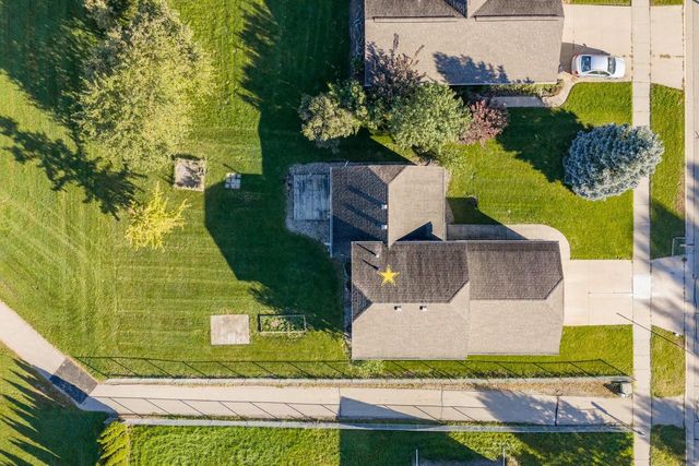 1755 WOODSTOCK STREET, Oshkosh, WI 54904