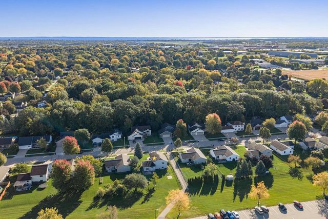 1755 WOODSTOCK STREET, Oshkosh, WI 54904