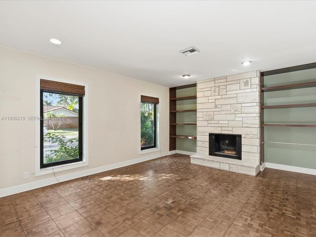 21151 NE 22nd Ct, Miami, FL 33180