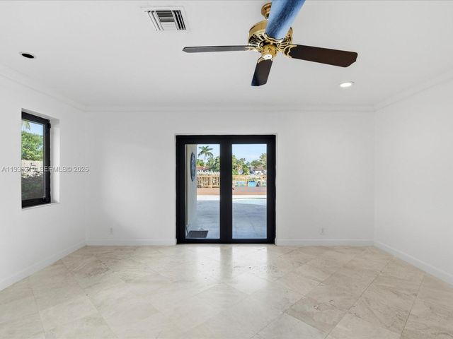 21151 NE 22nd Ct, Miami, FL 33180