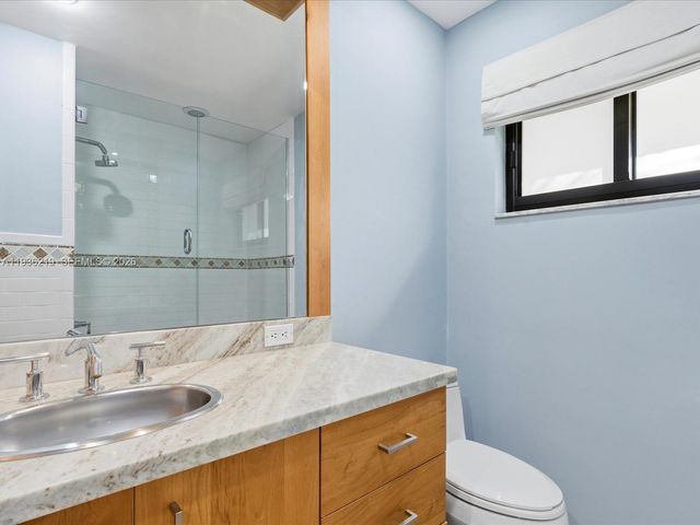 21151 NE 22nd Ct, Miami, FL 33180